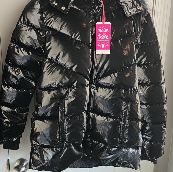 Girls Beautiful NWTS Justice winter jacket. Sz large 12/14. Black & fur hood!! - Picture 1 of 5